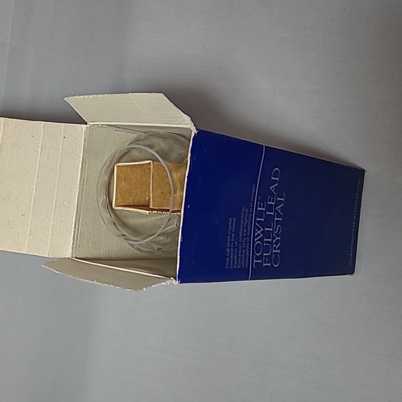 Towle Lead Crystal Silhouette Hurricane Lamp - Picture 7 of 8